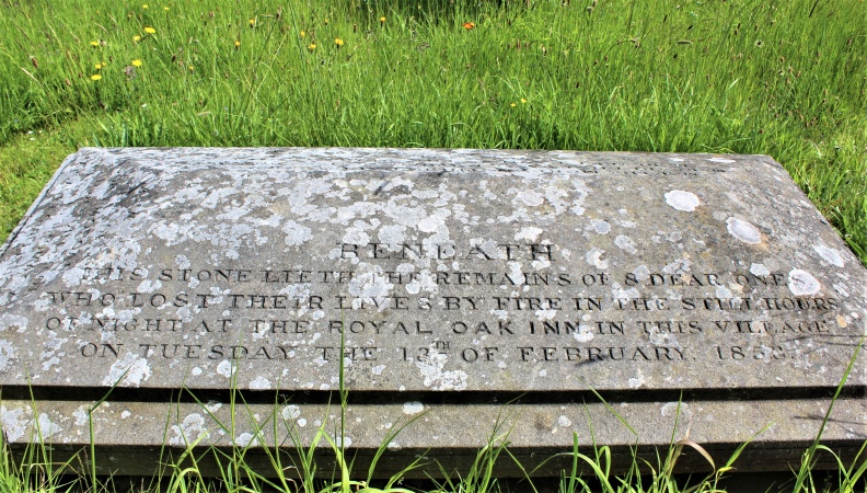 memorial to those lost in fire at Red Lion.JPG
